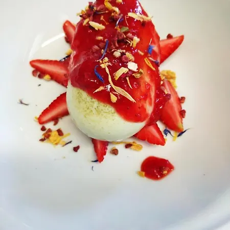 彭特罗萨农场酒店 *