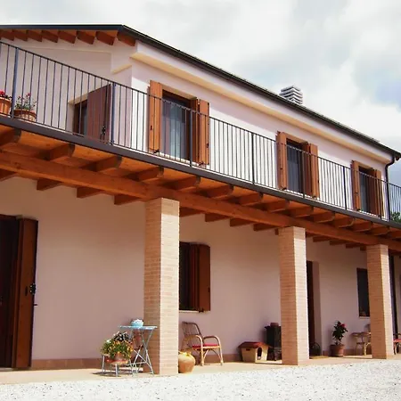 彭特罗萨农场酒店 *